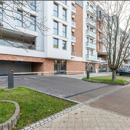 Green Apartment Gdansk Z Garazem Bagian luar foto