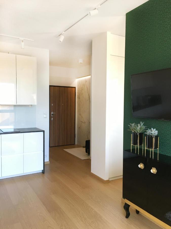 Green Apartment Gdansk Z Garazem Bagian luar foto