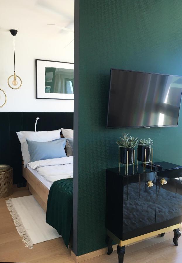 Green Apartment Gdansk Z Garazem Bagian luar foto